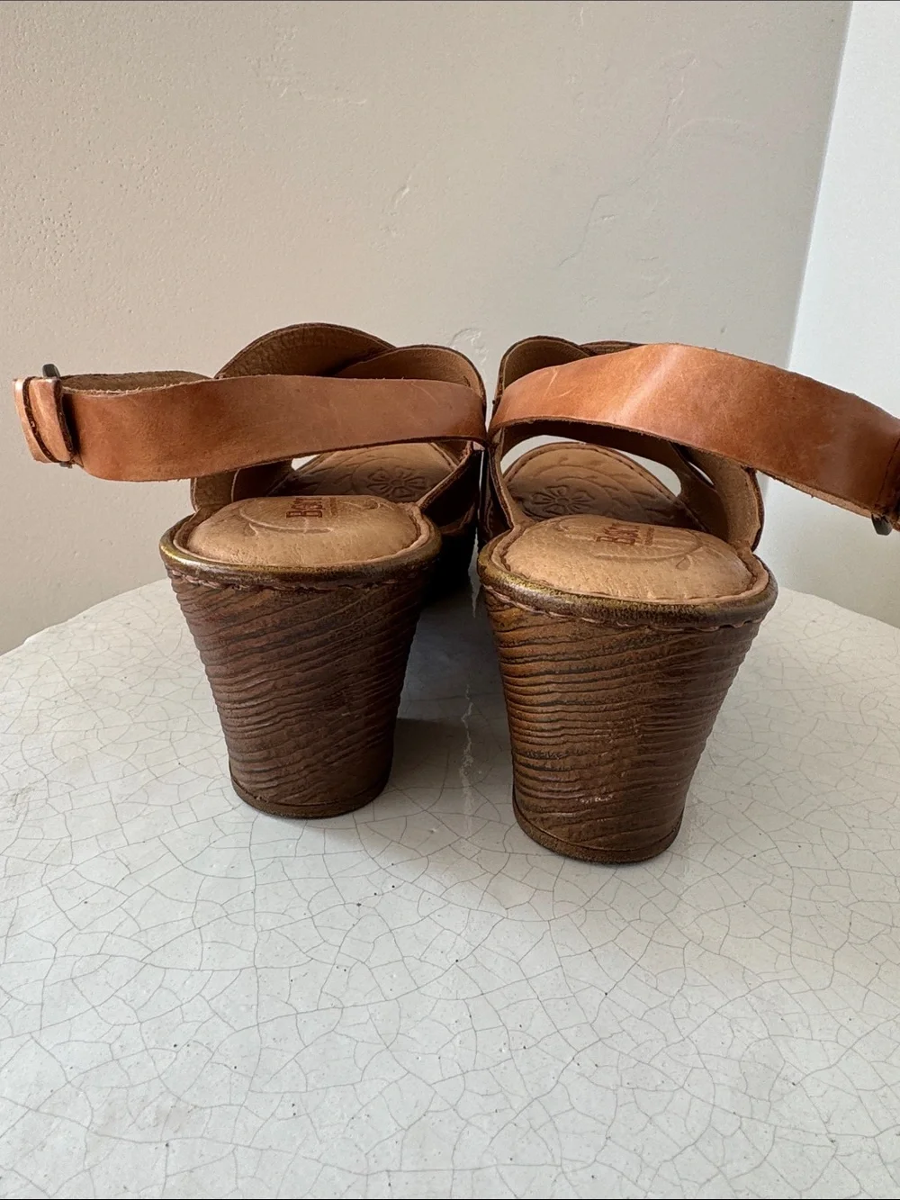 Born Women's Tan Camel Leather Crossover Slingback Sandals Platform Size 10 EUC